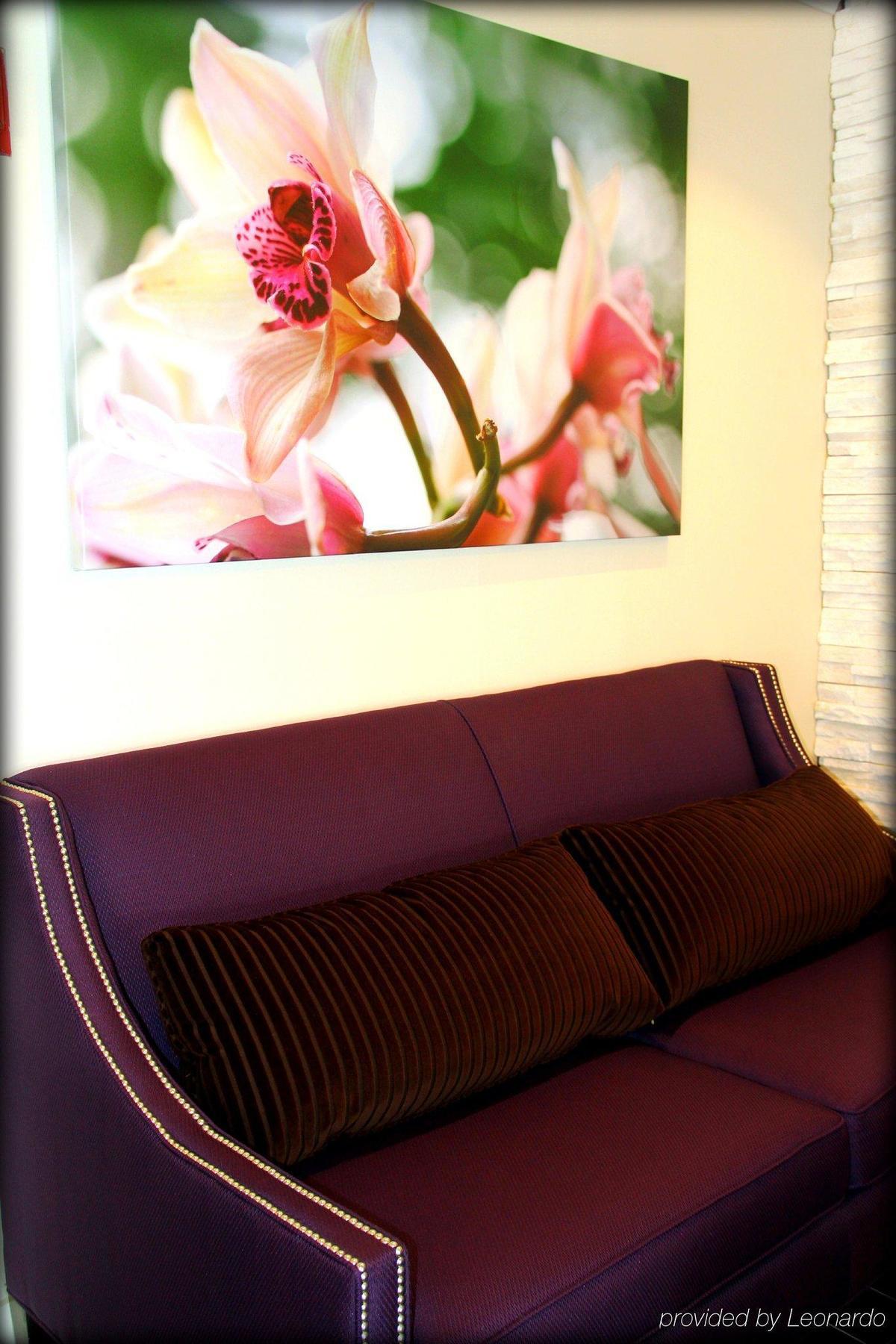 Hotel By Ihg 3*